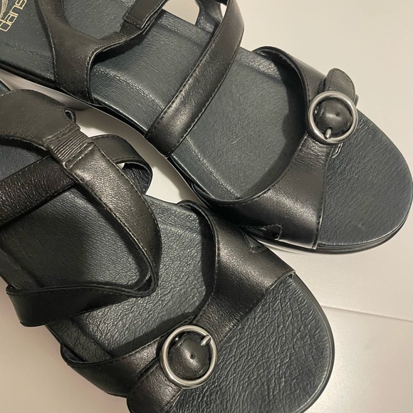 Dansko Brand Women's Julie Black Full Grain Wedge Sandal Size 40 Leather - Picture 5 of 7